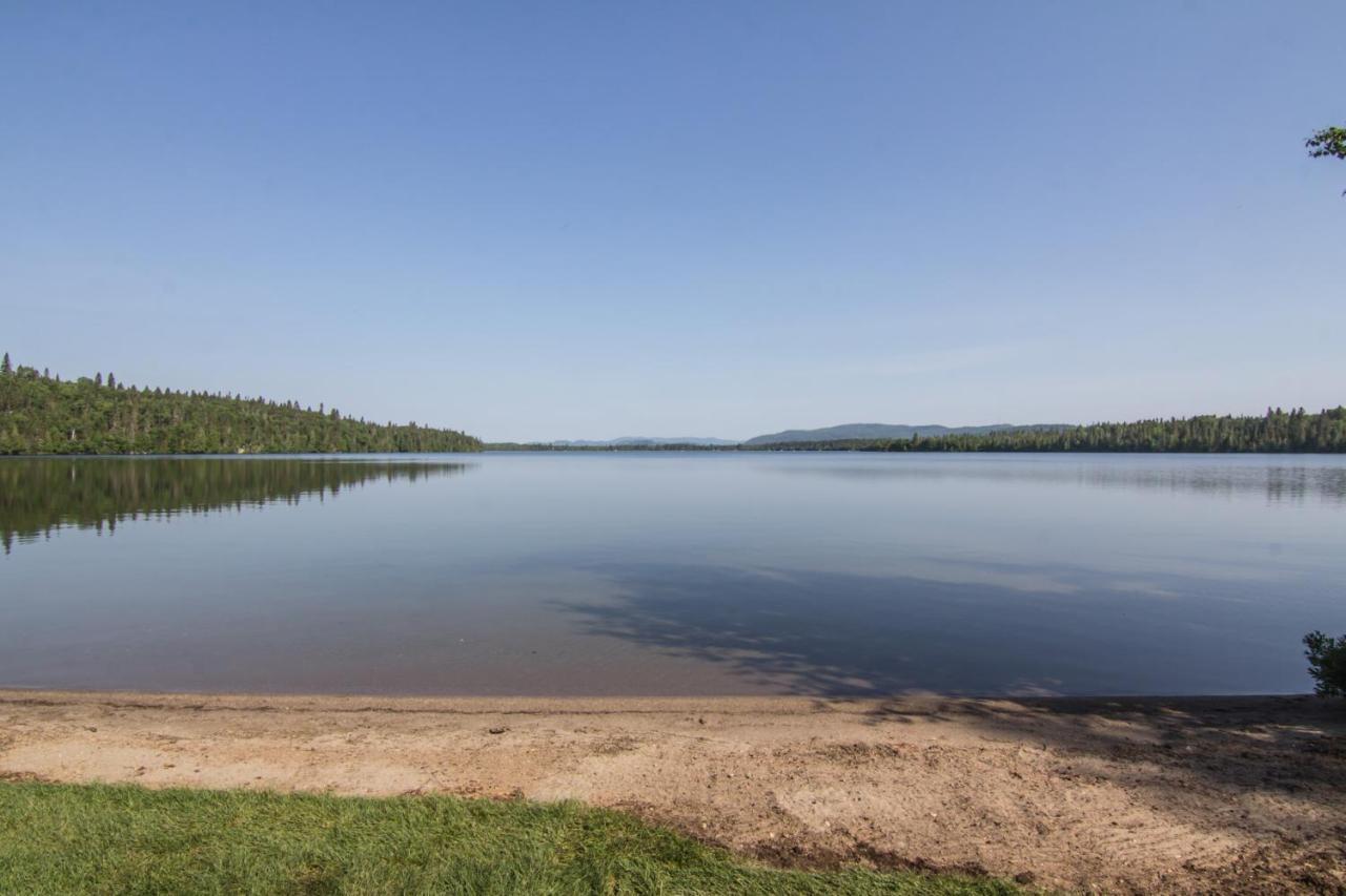 Willa Le Cent Saguenay Zewnętrze zdjęcie